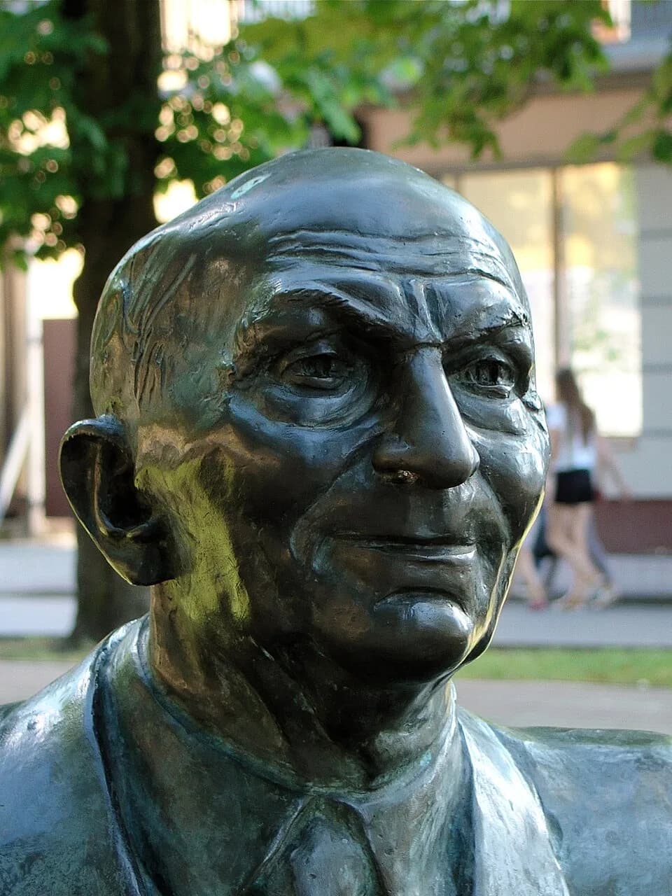 Isaac Bashevis Singer - Biłgoraj - Isaac Bashevis Singer's memorial bench