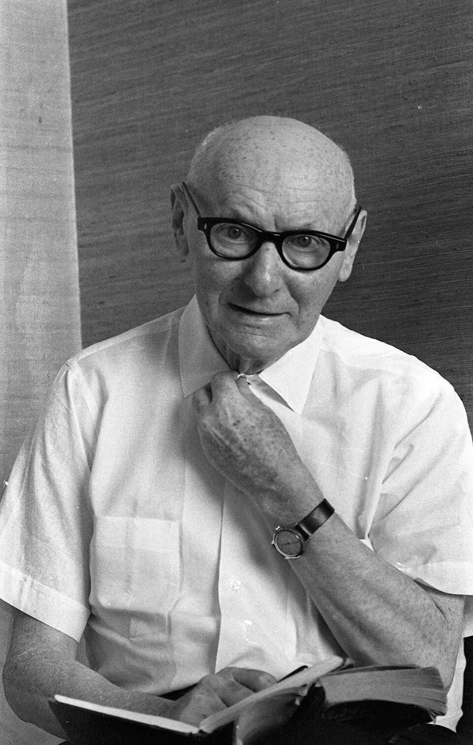 Isaac Bashevis Singer - Nobel prize. Isaac Bashevis Singer