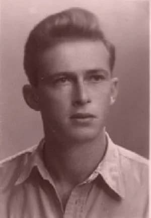 Yizhak Rabin - Yitzhak Rabin as a young man, shortly before joining the Palmach.

For more from the IDF:

http://www.idfblog.com/, https://twitter.com/idfspokesperson/, http://www.facebook.com/idfonli