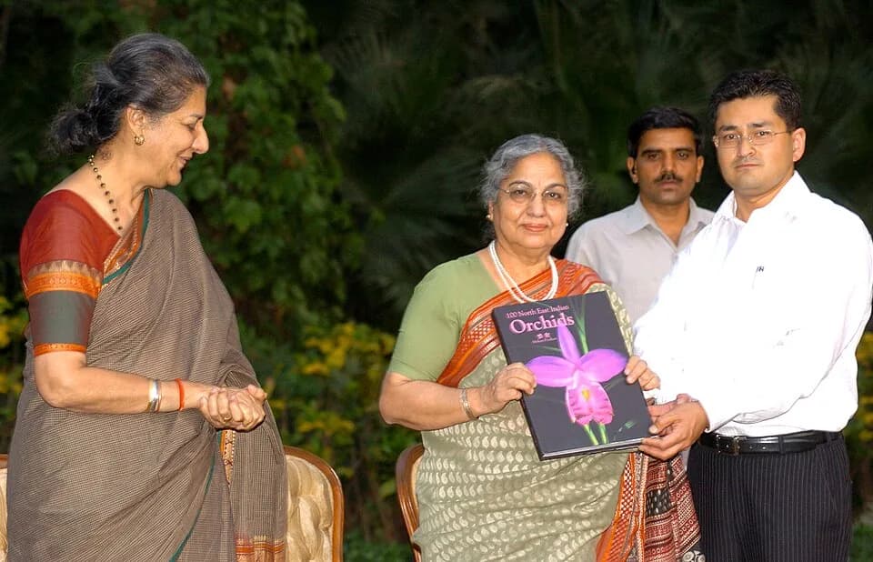 Manmohan Singh - Smt. Gursharan Kaur the wife of the Prime Minister Dr. Manmohan Singh, releasing a book titled 100 North East Indian Orchids author by Mr. Mohan Pradhan, in New Delhi on May 01, 2007.