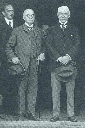 Pierre de Coubertin - Pierre de Coubertin and Jiri Guth-Jarkovsky (left) at the Olympic Congress 1925 in Prague.