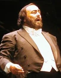 Luciano Pavarotti - Luciano Pavarotti in Vélodrome Stadium, 15/06/02. Cropped version.