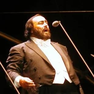 Luciano Pavarotti - Luciano Pavarotti in Vélodrome Stadium, 15/06/02.