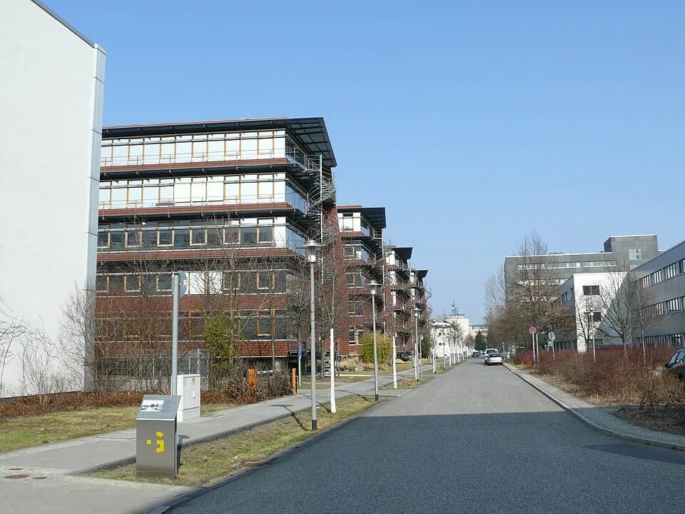 John von Neumann - Berlin-Adlershof Kekuléstraße