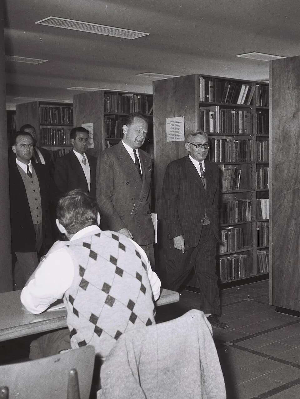 Dag Hammarskjöld - Prof. Benjamin Mazar accompaning Dag Hammarskjold on a visit to the Hebrew University library. Jerusalem, 1959