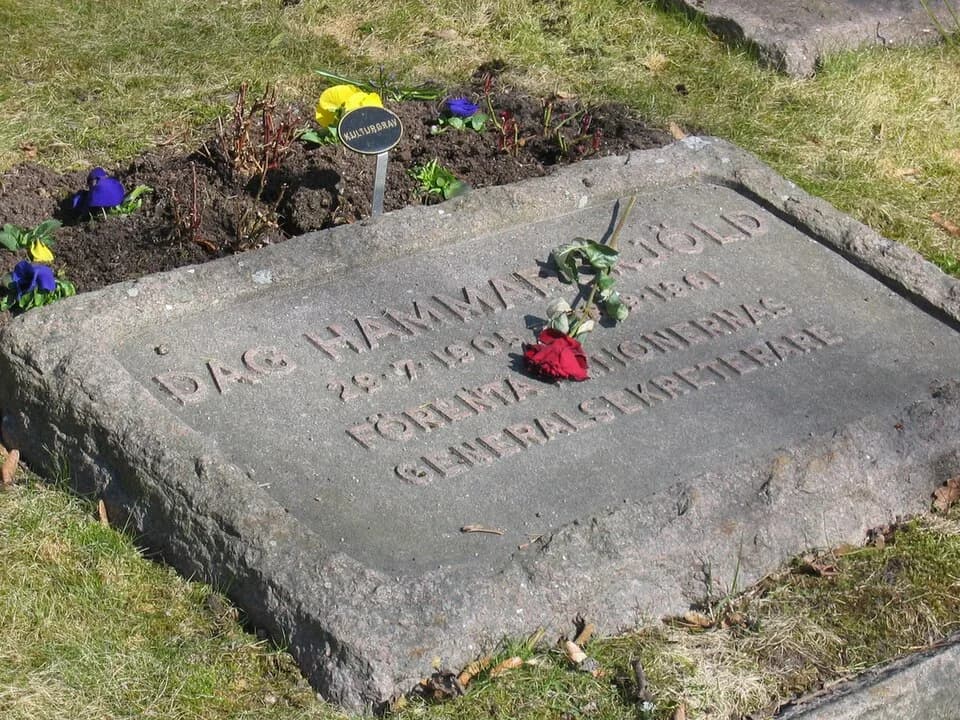 Dag Hammarskjöld - Dag Hammarskjöld's grave