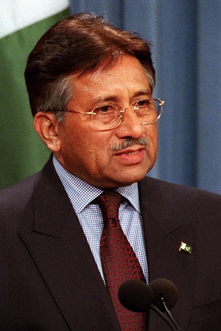Pervez Musharraf - Donald Rumsfeld, American Secretary of Defense, and Pervez Musharraf, President of Pakistan, at a joint press conference in the Pentagon on Feb. 13, 2002. DoD photo by Helene C. Sti