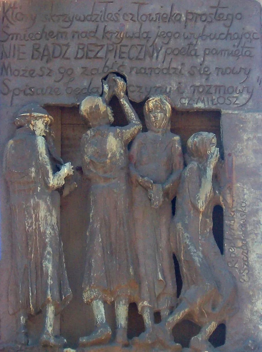 Czesław Miłosz - Czeslaw Milosz poem on the Memorial of Fallen in 1970 Shipyards Workers. Gdansk, Poland