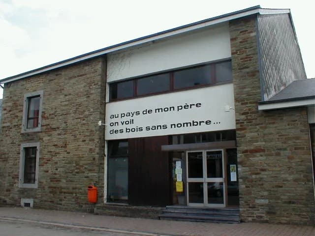 Paul Verlaine - House of Culture of Paliseul, named to Paul Verlaine, whose uncle lived in the municipality; the sentence is one of this French poet.