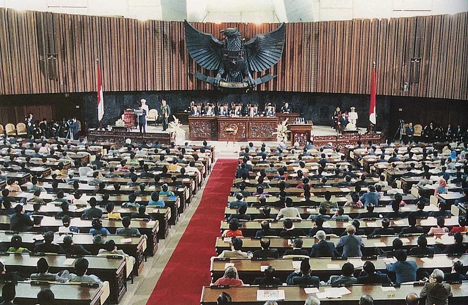 Suharto Suharto - President Suharto delivers his inauguration speech for the sixth time as President of Indonesia during the People's Consultative Assembly General Session on 11 March 1993.