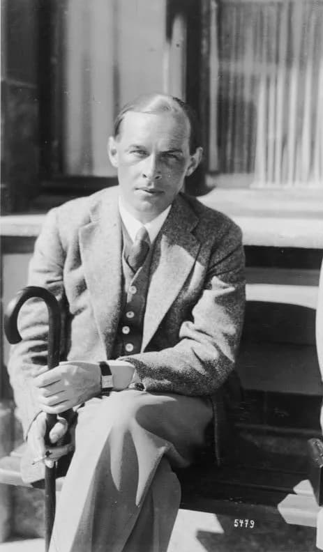 Erich Maria Remarque - For documentary purposes the German Federal Archive often retained the original image captions, which may be erroneous, biased, obsolete or politically extreme. ADN-ZB
Schweiz: 