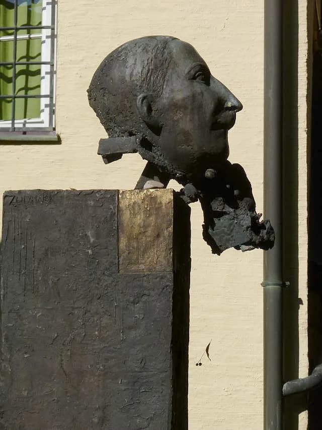 Stefan Zweig - Stefan Zweig Büste am Kapuzinerberg, by Josef Zenzmaier