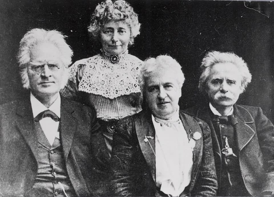 Bjørnstjerne Bjørnson - Artist: unknown
Date/place: ca. 1904, Aulestad/Norway
Subject: from the left; Bjørnstjerne Bjørnson, Nina Grieg (standing), Karoline Bjørnson and Edvard Grieg
Medium: unknown
N