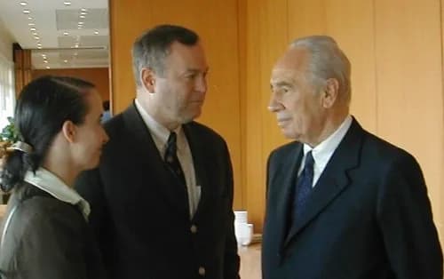 Shimon Peres - Congressman Dana Rohrabacher and his wife Rhonda meet with former Israeli Prime Minister Shimon Perez.