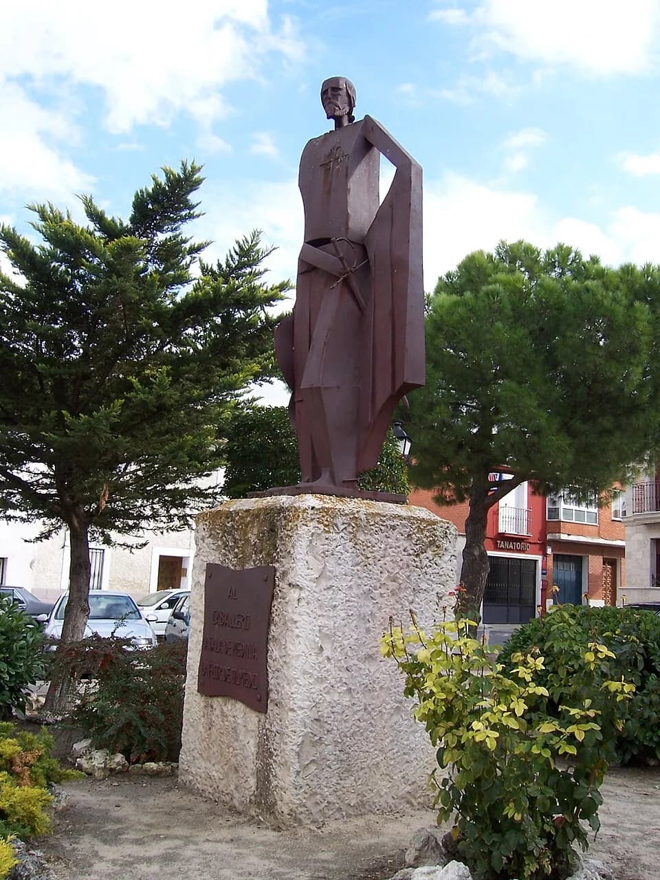 Lope de Vega - Olmedo: Estatua del personaje de ficción llamado Caballero de Olmedo, principal protagonista de la comedia de Lope de Vega El caballero de Olmedo. Se encuentra en ésta misma ciudad.