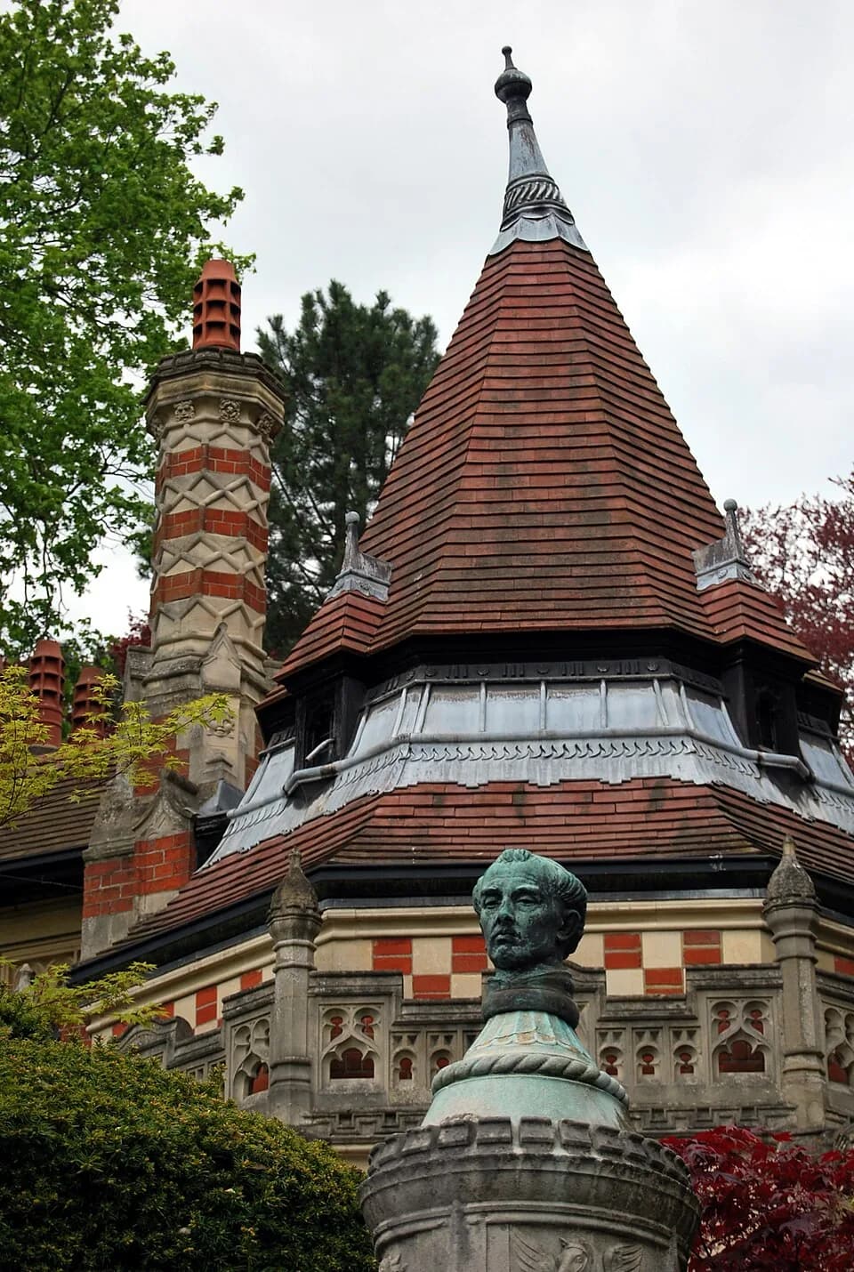George Harrison - Henley on Thames Friar Park Gate House Detail