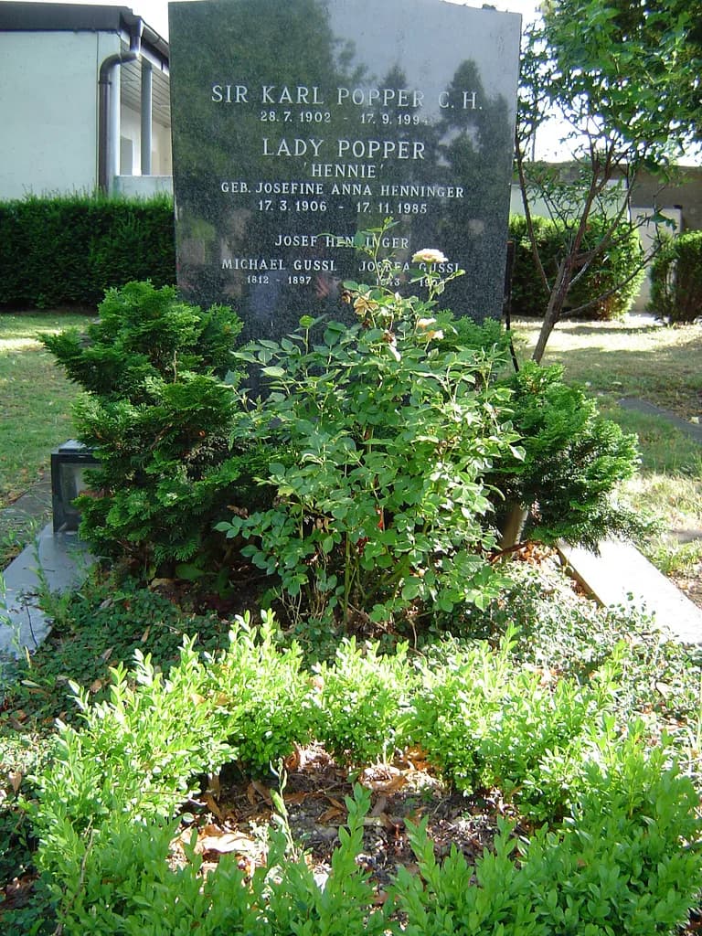 Karl Popper - Popper 1.jpg
