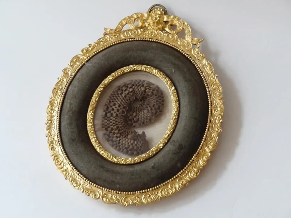 Marie Antoinette - Hair of king Louis XVI and Marie Antoinette, at the museum Raffael Pagès, in Barcelona