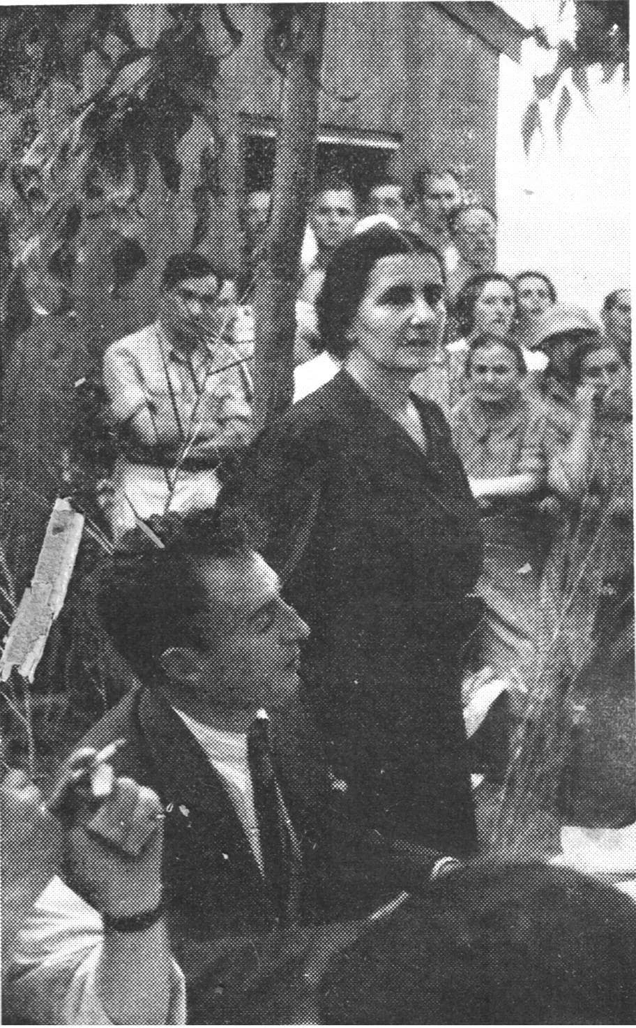 Golda Meir - Golda Meir in 1943