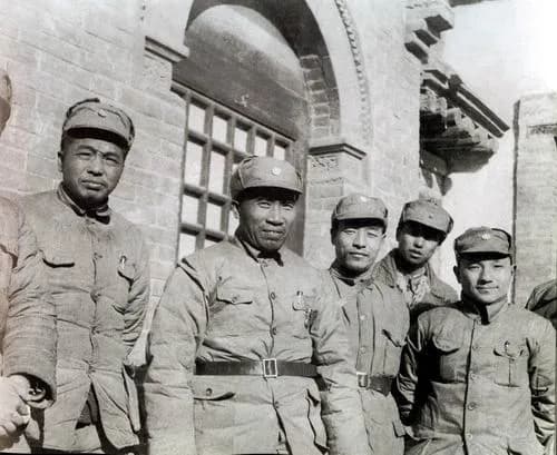 Deng Xiaoping - 1937 Deng Xiaoping in NRA uniform. 1937年，任八路军总部政治部副主任的邓小平。
