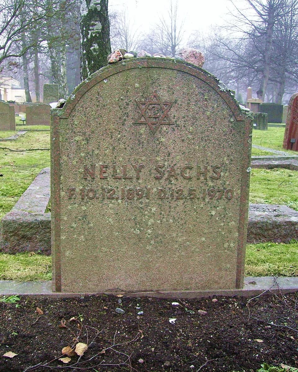 Nelly Sachs - Picture of Nelly Sachs's grave at Judiska norra begravningsplatsen in Solna