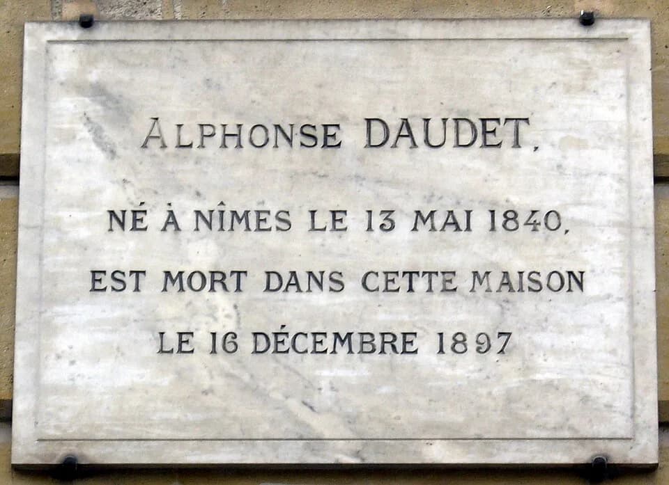 Alphonse Daudet - Plaque apposée au n° 41 de la rue de l'Université, Paris 7e, où mourut l'écrivain Alphonse Daudet (1840-1897) le 16 décembre 1897.