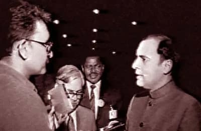 Rajiv Gandhi - راجیو گاندی