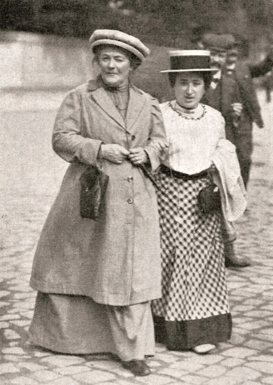 Clara Zetkin - Clara Zetkin (left) &amp; Rosa Luxemburg in their way to the SPD Congress. Magdeburg, 1910