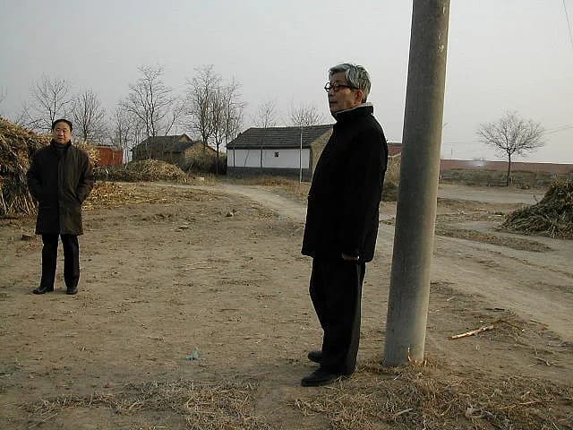 Kenzaburō Ōe - Nobel Prize writer Mr.Oe kenzaburo during his stay in Mr. Mo Yan's village Shandong China. The photo was taken by the interpreter (also the author of this photo) for them during the tri
