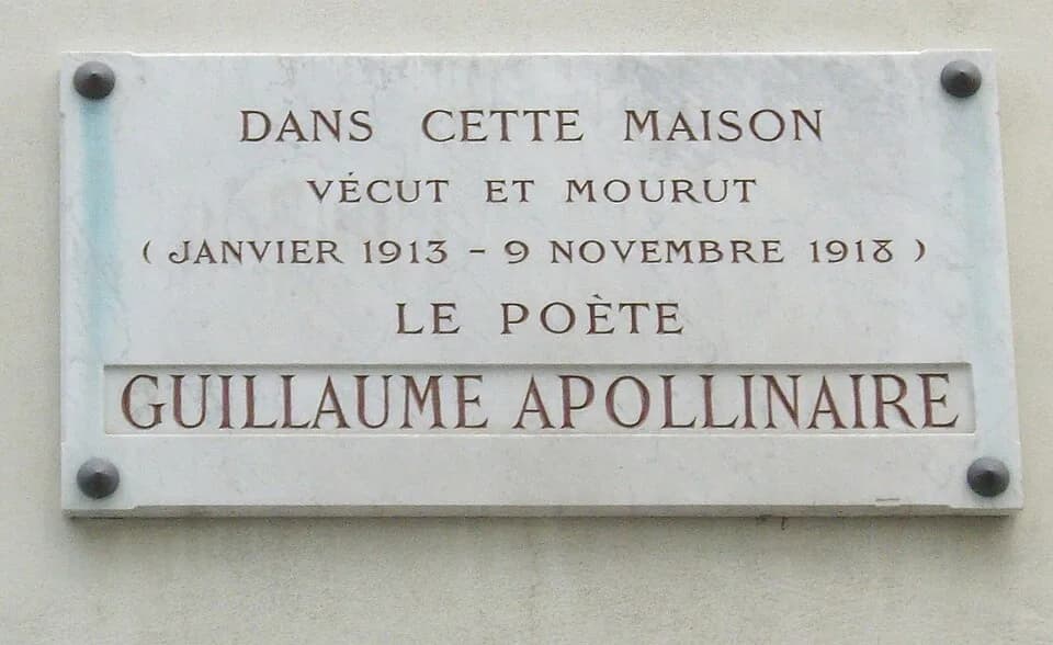 Guillaume Apollinaire - Plaque apposée au n° 202 du boulevard Saint-Germain, Paris 7e, où vécut le poète Guillaume Apollinaire (1880-1918) de janvier 1913 à sa mort le 9 novembre 1918.