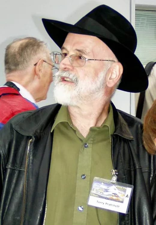 Terry Pratchett - Terry Pratchett at Worldcon 2005 in Glasgow, August 2005. Picture taken by Szymon Sokół.