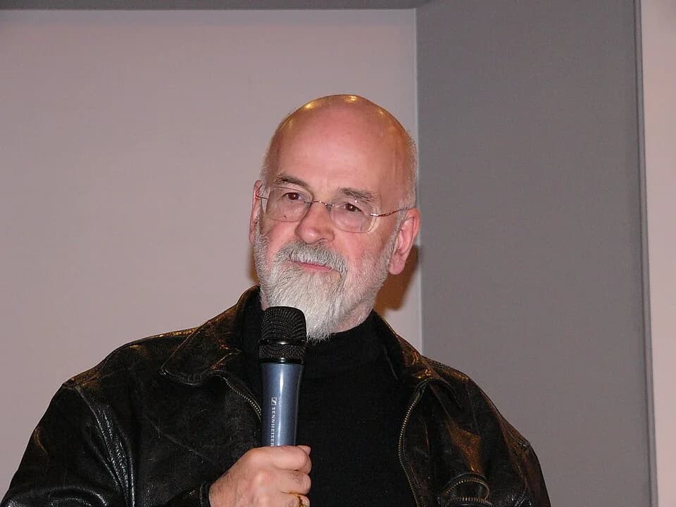 Terry Pratchett - Terry Pratchett during the presentation of Stelle cadenti (italian translation of Moving Pictures) in Milan, 2007