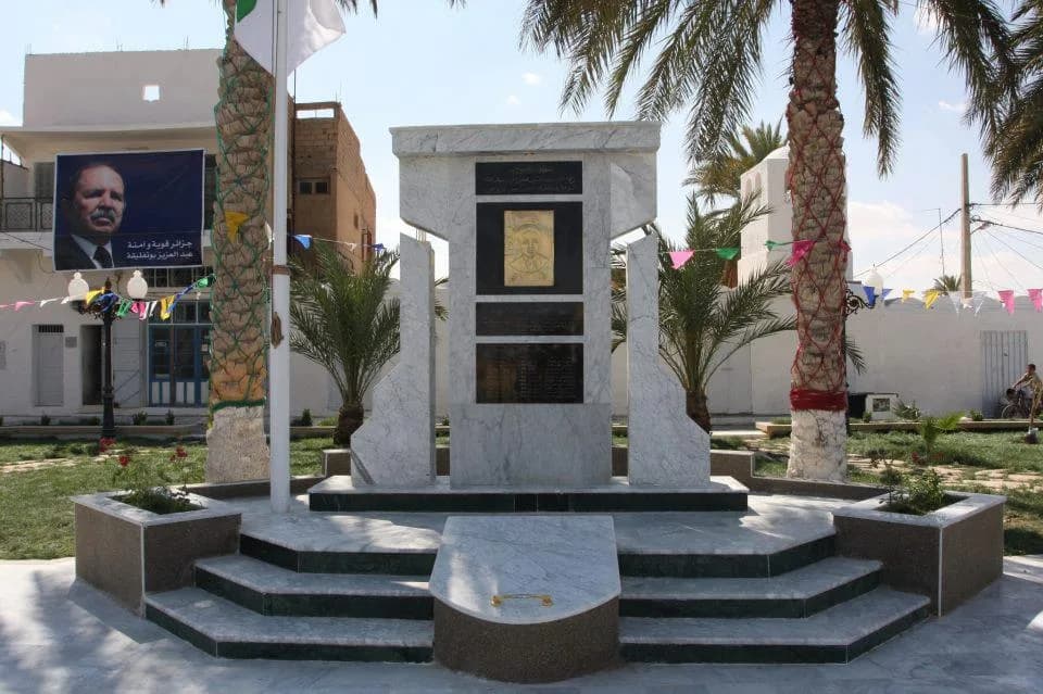 Abd al-Aziz Boutafliqa - ساحة الثورة