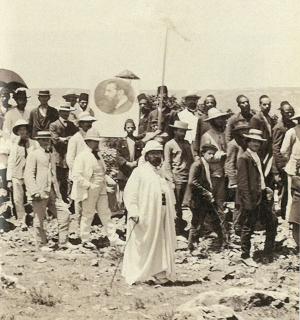 Theodor Herzl - procession on the fifh anniversary of Theodor Herzl's death, Jerusalem, 1909. Shchatz in foreground