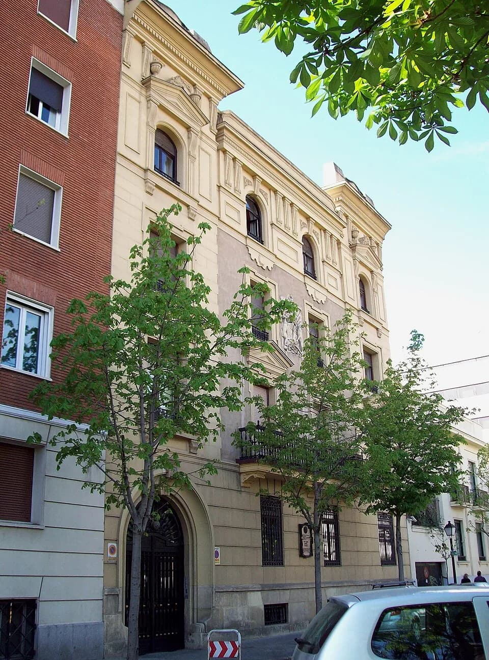 Juan Ramón Jiménez - Building at 38 Calle de Padilla (street) in Salamanca district in Madrid (Spain). It was designed as a mansion by architect Bernardo Giner de los Ríos and built in the 1920's. Wri