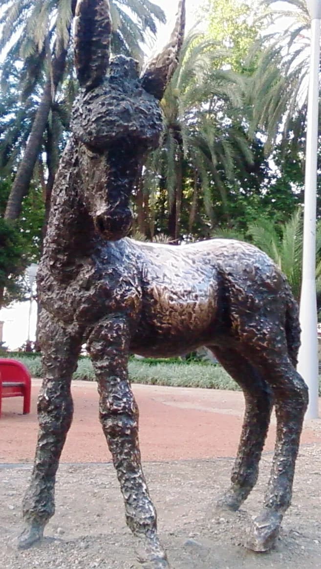 Juan Ramón Jiménez - Donkey Platero sculpture in Málaga Park, Spain. Author:Jaime Fernández Pimentel