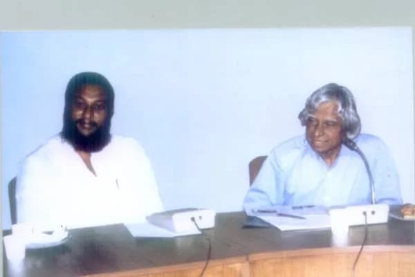 A. P. J. Abdul Kalam - Dr. Alex with Dr. A P J Abdul Kalam at a conference,IIT Madras.