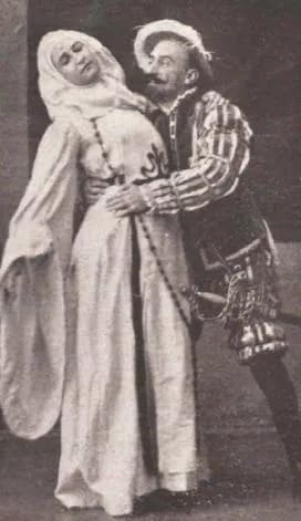 Jacinto Benavente - Jacinto Benavente y Consuelo Torres en una escena de la obra de teatro Don Juan Tenorio, de Zorrilla, representada en el Teatro de la Comedia de Madrid en 1911°