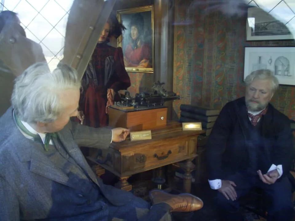 Gustave Eiffel - Gustave Eiffel, his daughter Claire and Thomas Edison, 4th floor Eiffel tower