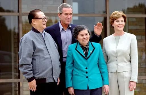 Jiang Zemin - President of the United States George W. Bush and Mrs. Bush welcome General Secretary of the Chinese Communist Party Jiang Zemin and his wife Wang Yeping to their home in Crawford, Texas