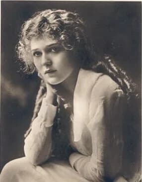 Mary Pickford - Portrait of Mary Pickford.