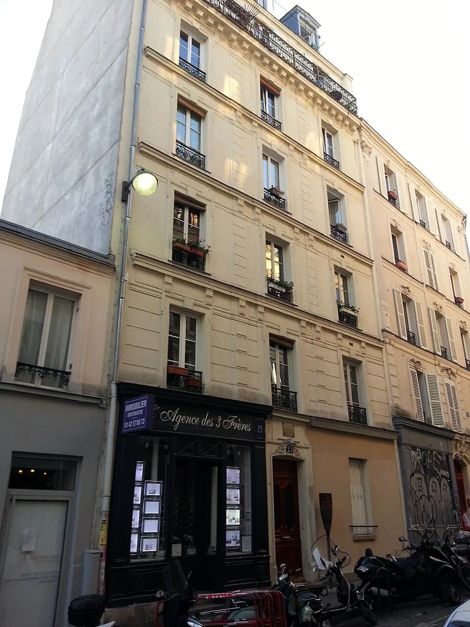 Georges Clemenceau - Immeuble du 23 rue des Trois-Frères à Montmartre où Georges Clemenceau créa un dispensaire oû il travailla jusqu'en 1906