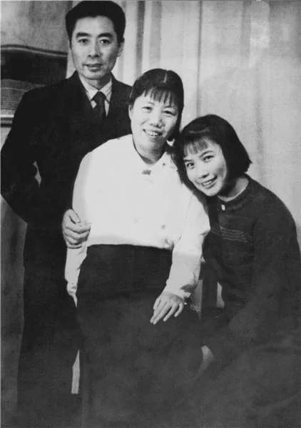 Zhou Enlai - Zhou Enlai (left), his wife Deng Yingchao (center) and adopted daughter Sun Weishi