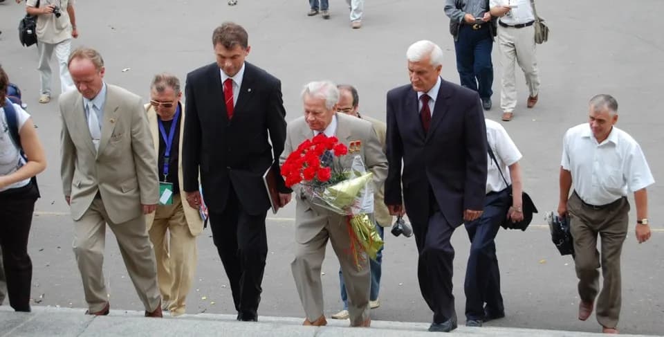 Mikhail Kalashnikov - Mikhail Kalashnikov in Army Museum, Moscow, Russia (2007)