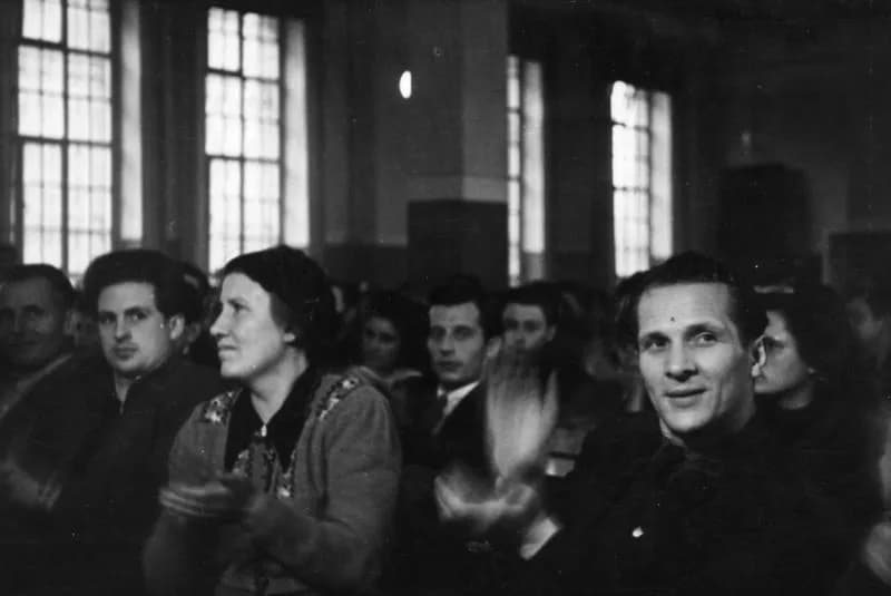 Erich Honecker - For documentary purposes the German Federal Archive often retained the original image captions, which may be erroneous, biased, obsolete or politically extreme. Berlin-Weissensee, Edi