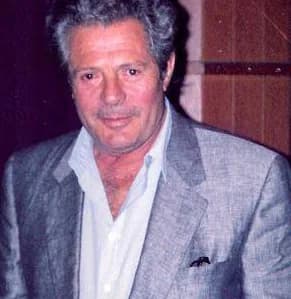 Marcello Mastroianni - L'attore Marcello Mastroianni durante un doppiaggio presso gli studi dell'International Recording di Roma