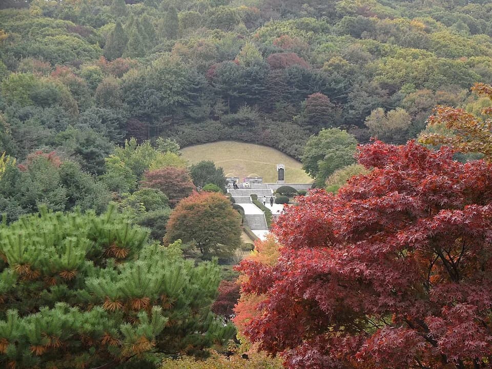 Park Chung-hee - Tomb of President Park Chung Hee and Mrs.Park in Seoul National Cemetery.