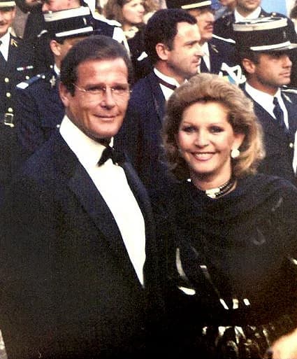 Roger Moore - Roger Moore and Luisa Mattioli at the 1989 Cannes Film Festival