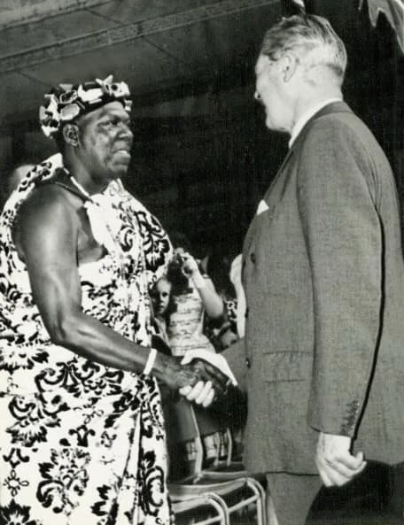 Harold Macmillan - U.K. Prime Minister in Ghana.
(The Asantehene Prempeh II and Harold Macmillan)
Location: Ghana

Catalogue Reference: Part of CO 1069/1