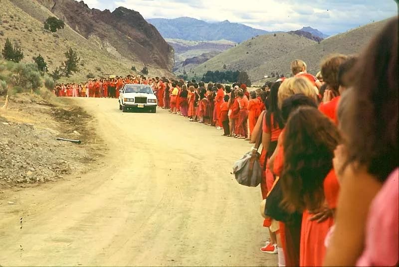 Rajneesh Rajneesh - Osho Rajneesh Drive-by in Rajneeshpuram